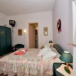 Maison d'hôtes πικροδάφνες 3*