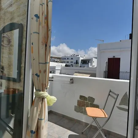 πικροδάφνες 3*