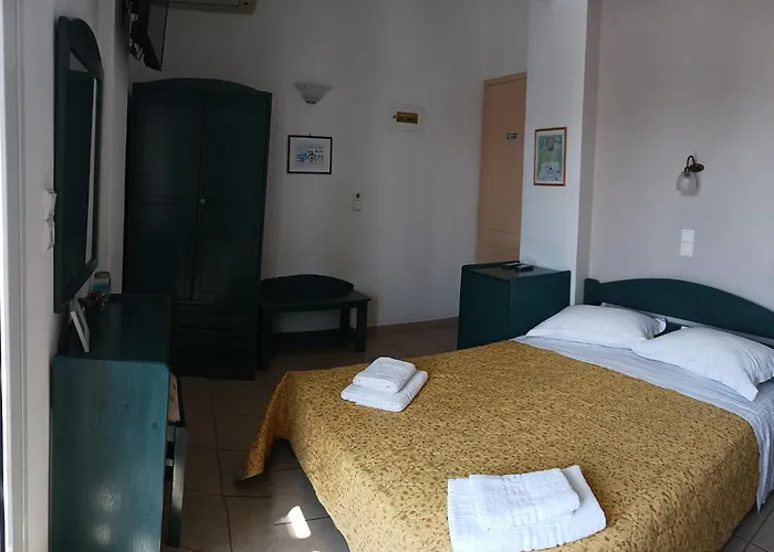 πικροδάφνες Pensión 3*