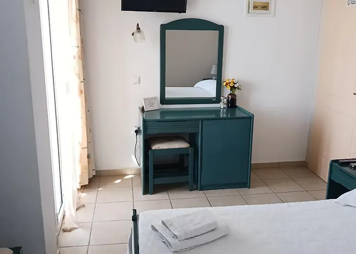 Pensión πικροδάφνες