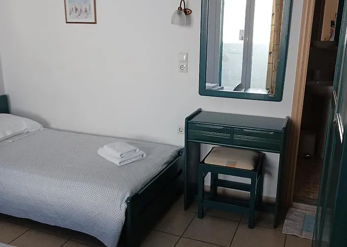 πικροδάφνες 3*