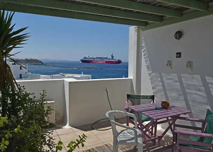 πικροδάφνες Pensión